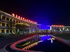 附属六院门诊楼夜景（2022年拍摄）。