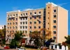 2001年9月投入使用的成教学院、人文社科学院楼。